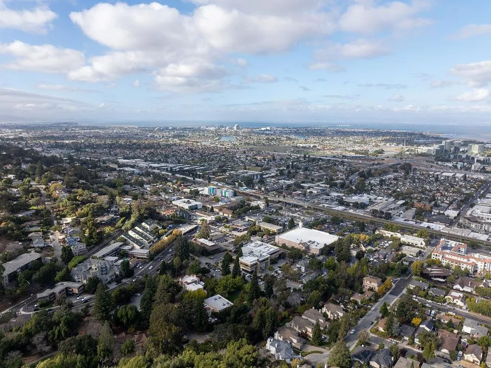 1239 Talbryn Drive Belmont, CA 94002