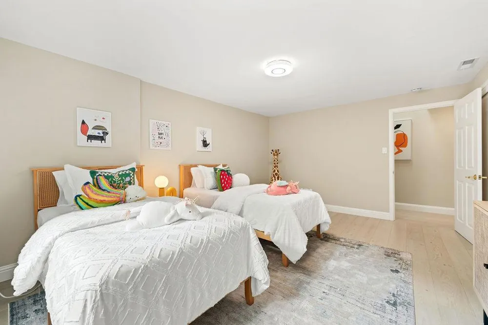 1239 Talbryn Drive Belmont, CA 94002
