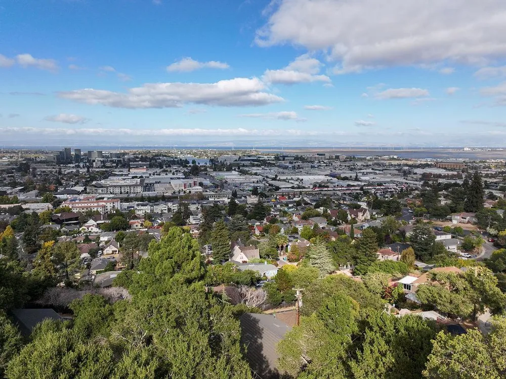 1239 Talbryn Drive Belmont, CA 94002