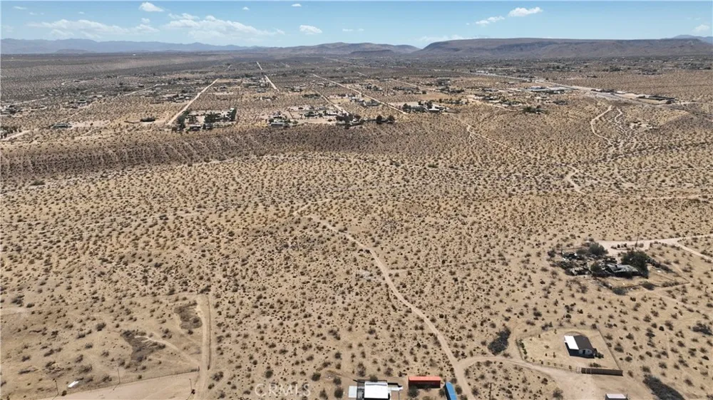 829 Cambria Yucca Valley, CA 92285