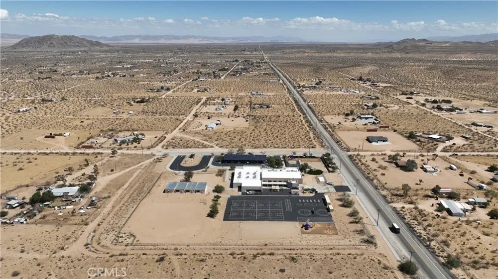 829 Cambria Yucca Valley, CA 92285