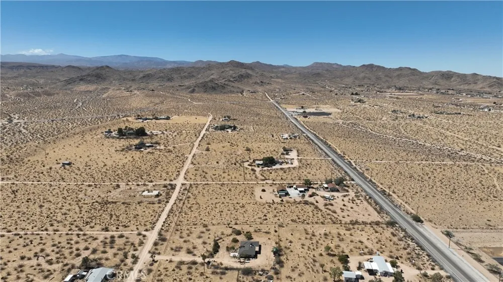 829 Cambria Yucca Valley, CA 92285