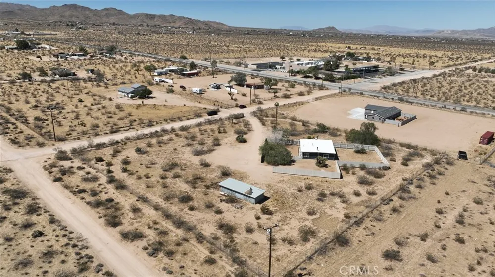 829 Cambria Yucca Valley, CA 92285