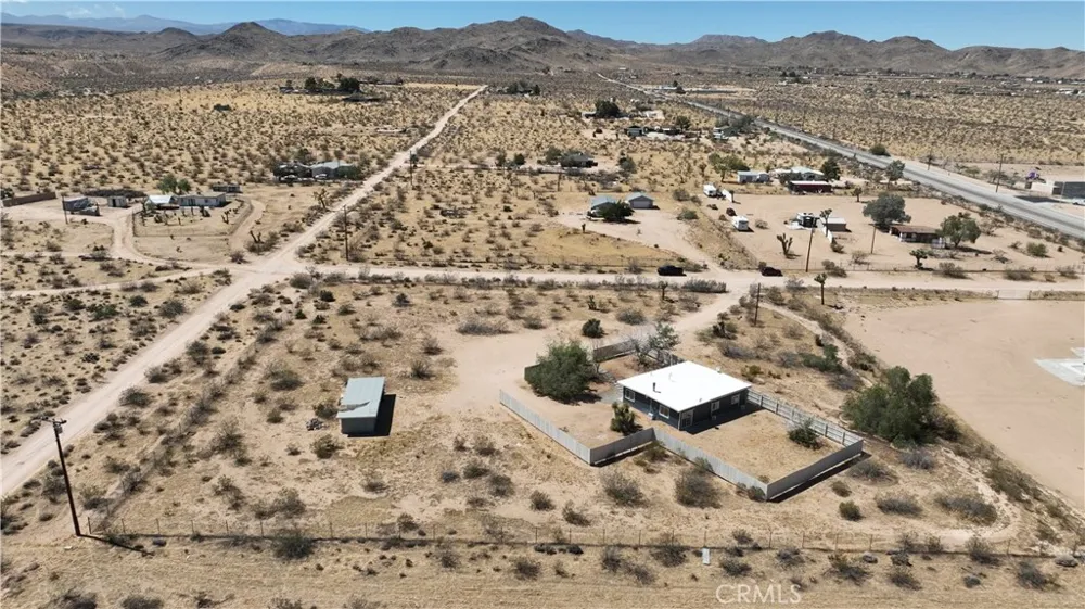829 Cambria Yucca Valley, CA 92285
