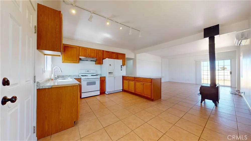 829 Cambria Yucca Valley, CA 92285