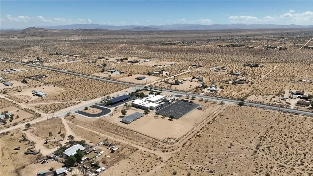 829 Cambria Yucca Valley, CA 92285