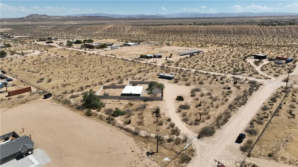 829 Cambria Yucca Valley, CA 92285