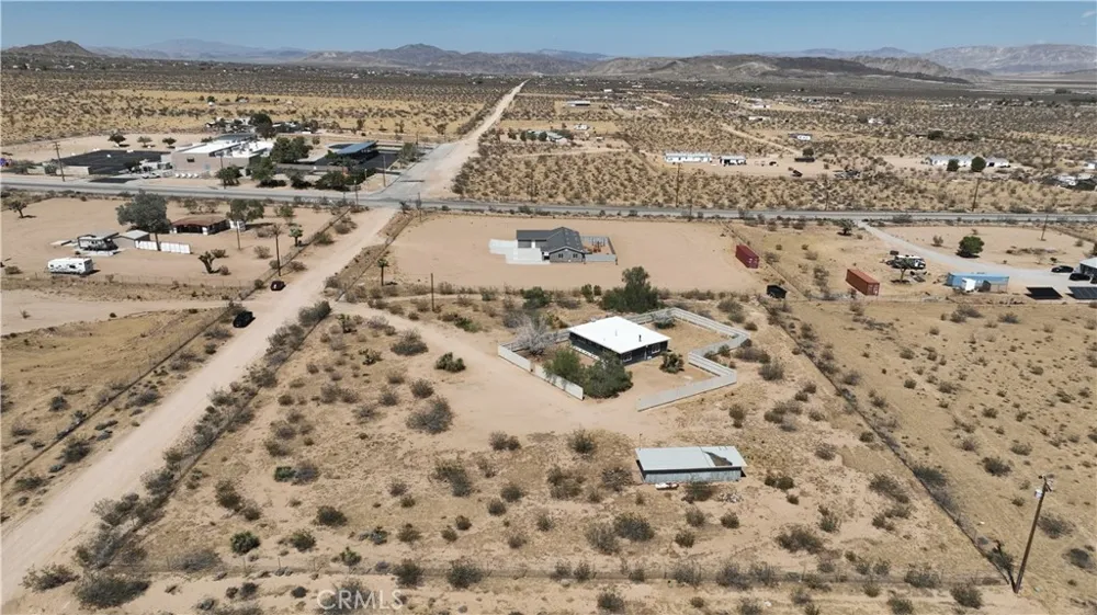 829 Cambria Yucca Valley, CA 92285