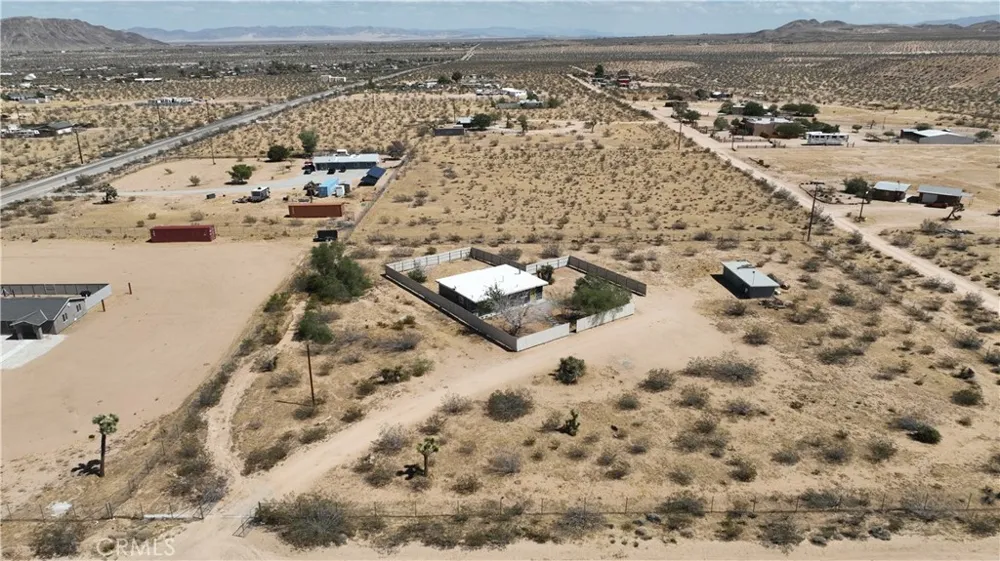 829 Cambria Yucca Valley, CA 92285