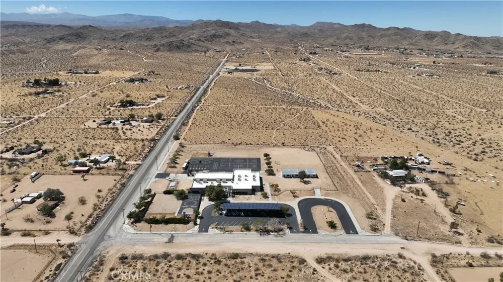 829 Cambria Yucca Valley, CA 92285