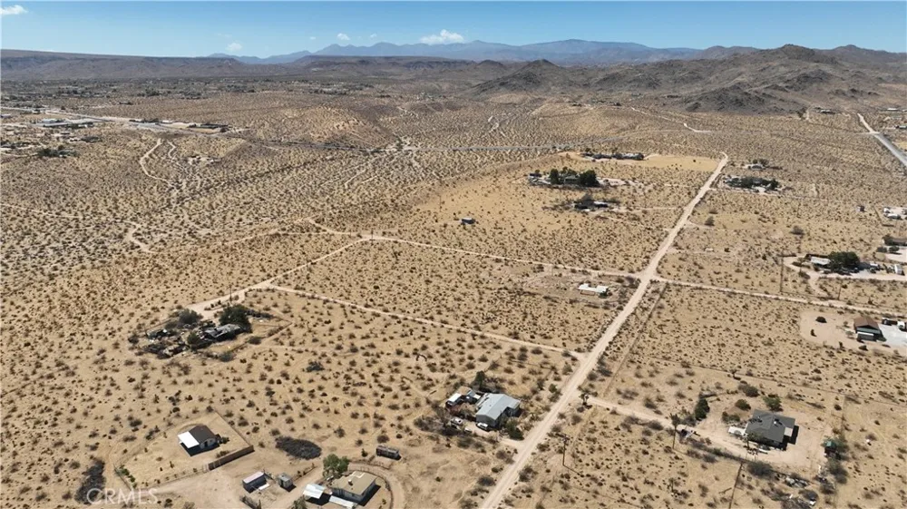 829 Cambria Yucca Valley, CA 92285