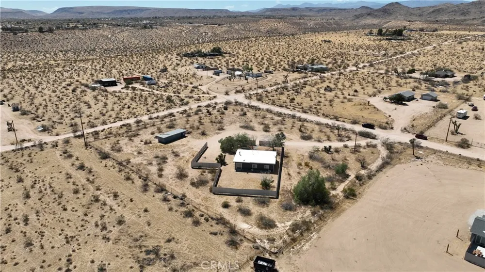 829 Cambria Yucca Valley, CA 92285