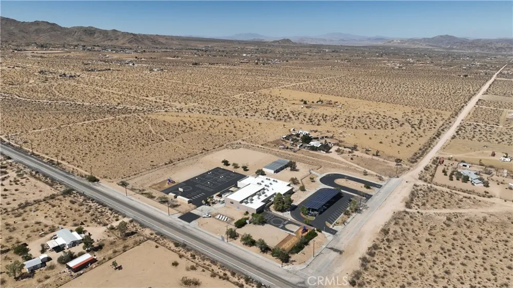 829 Cambria Yucca Valley, CA 92285