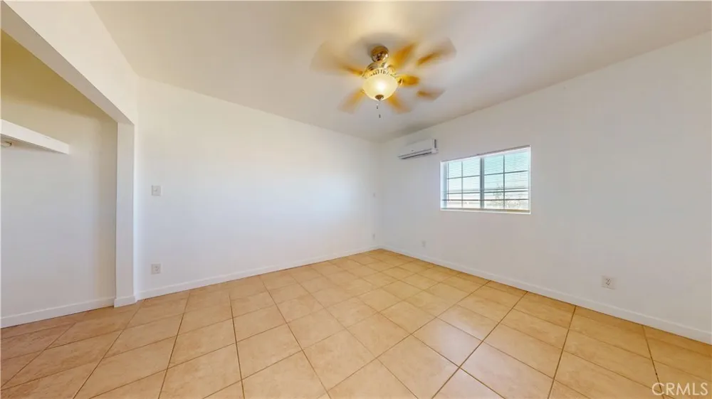 829 Cambria Yucca Valley, CA 92285