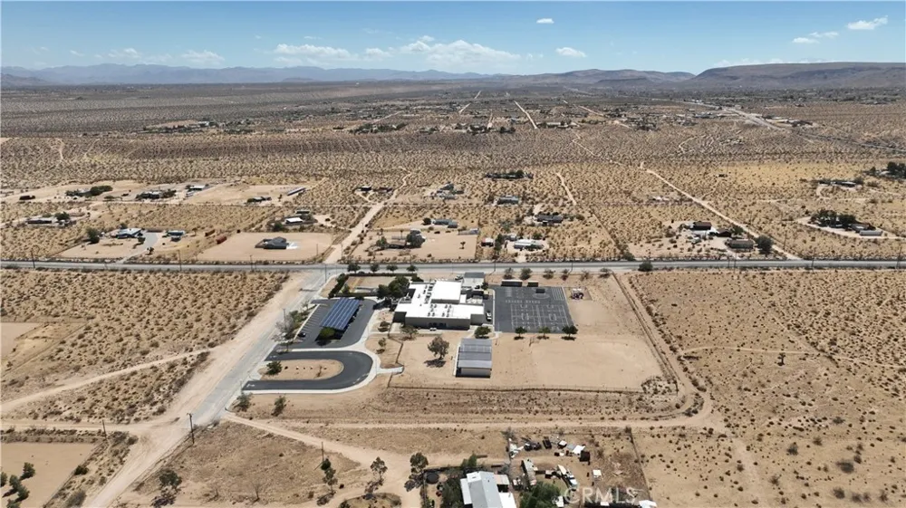 829 Cambria Yucca Valley, CA 92285