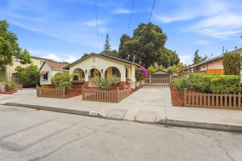 542 12th Street San Jose, CA 95112