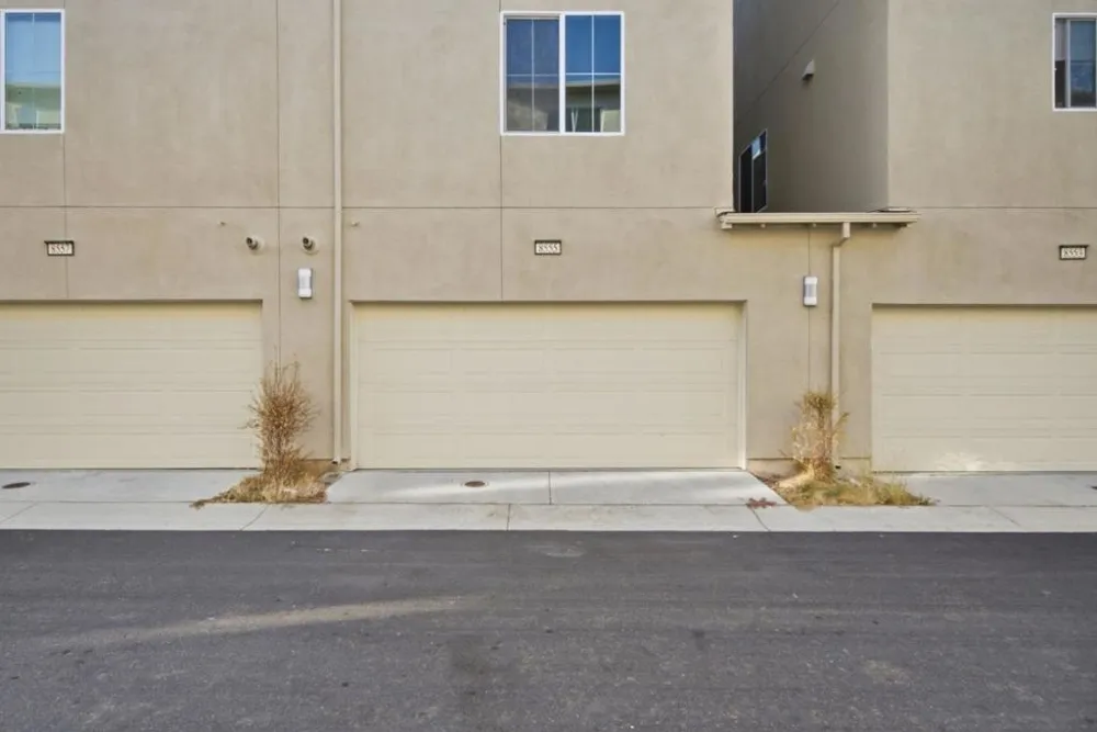 8555 Boardwalk Way Newark, CA 94560