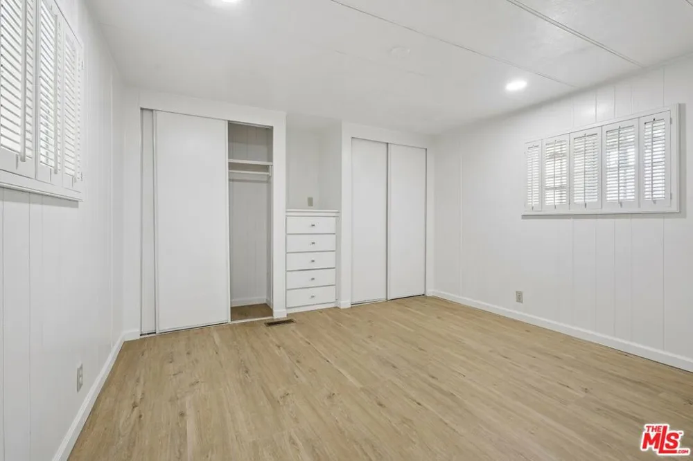11250 Playa Street #16 1/2 Culver City, CA 90230