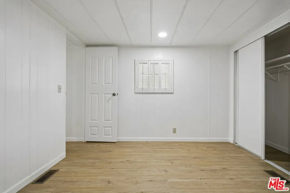 11250 Playa Street #16 1/2 Culver City, CA 90230