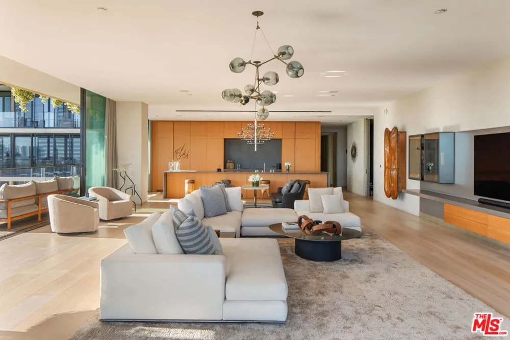 9040 W Sunset Boulevard #905 West Hollywood, CA 90069