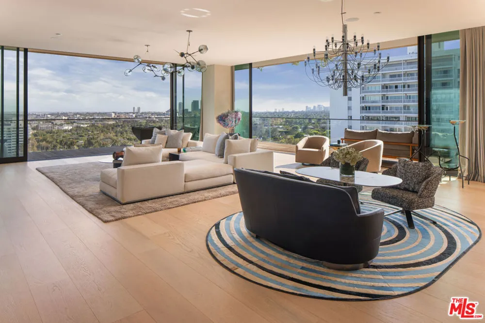 9040 W Sunset Boulevard #905 West Hollywood, CA 90069
