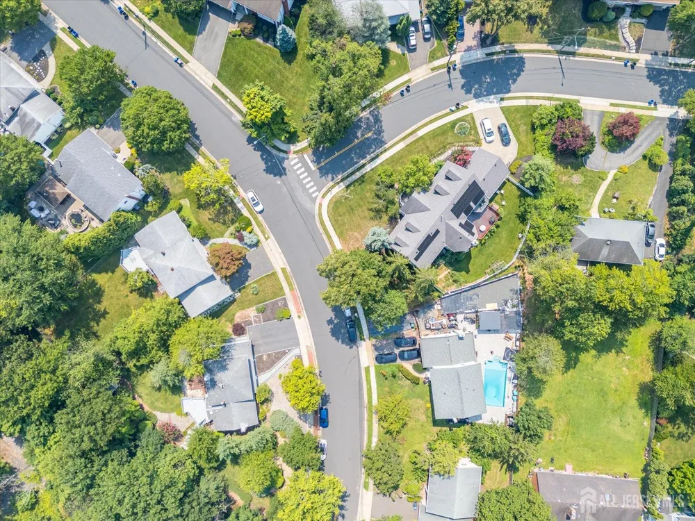 560 Wakefield Drive Metuchen, NJ 08840