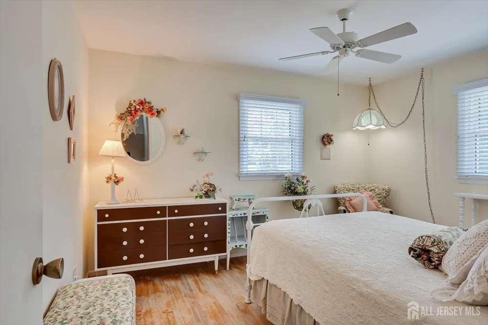 560 Wakefield Drive Metuchen, NJ 08840