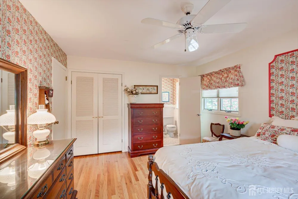560 Wakefield Drive Metuchen, NJ 08840