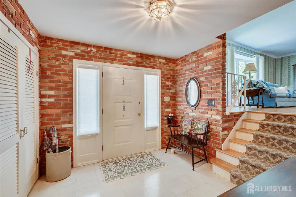 560 Wakefield Drive Metuchen, NJ 08840