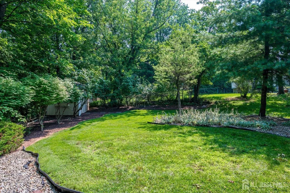 560 Wakefield Drive Metuchen, NJ 08840