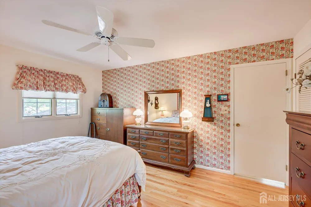 560 Wakefield Drive Metuchen, NJ 08840