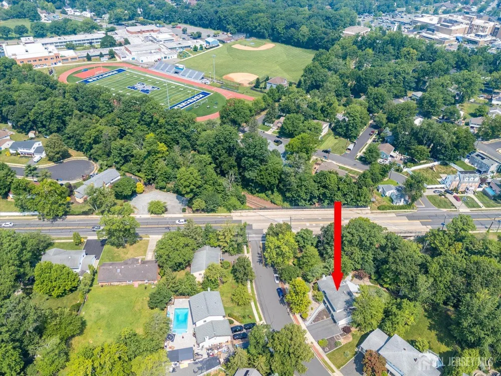 560 Wakefield Drive Metuchen, NJ 08840