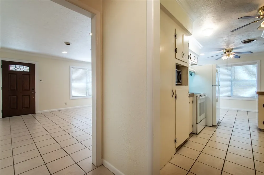 203 E Wildwood Drive Corpus Christi, TX 78410
