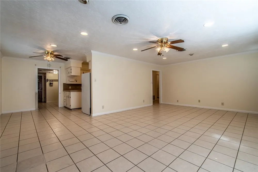 203 E Wildwood Drive Corpus Christi, TX 78410