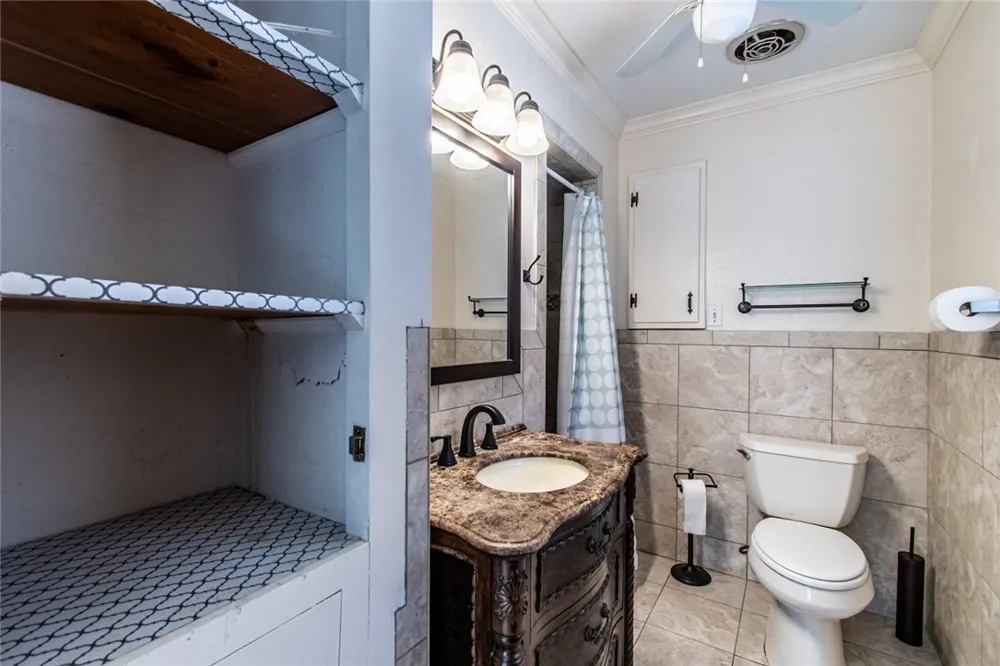 203 E Wildwood Drive Corpus Christi, TX 78410