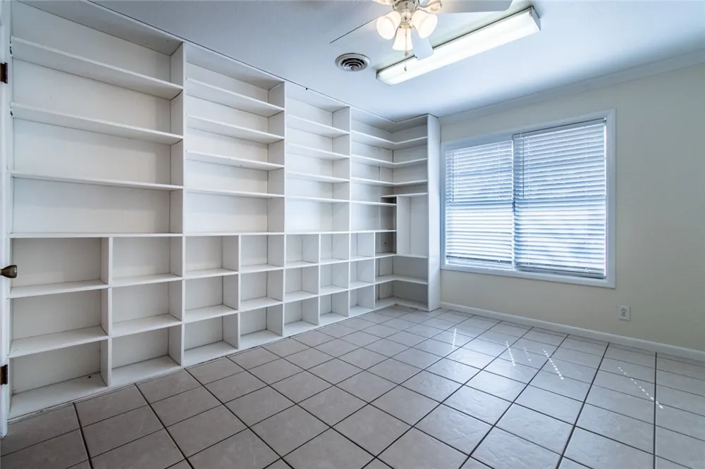 203 E Wildwood Drive Corpus Christi, TX 78410