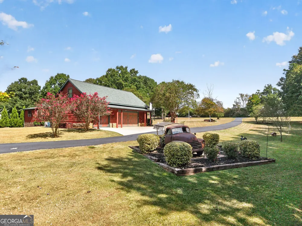 2030 Aqua RD Madison, GA 30650