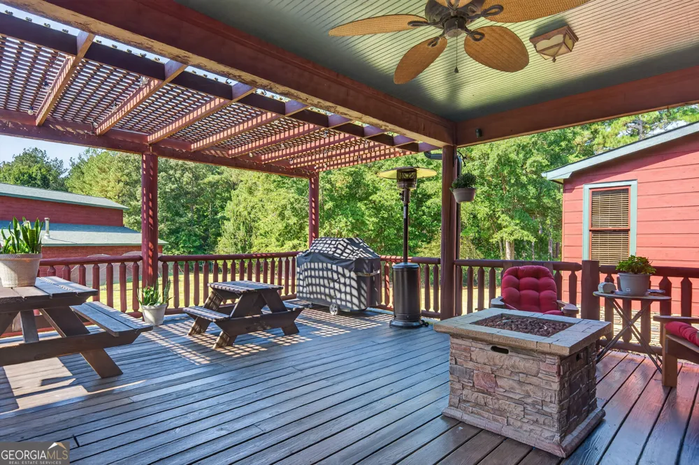 2030 Aqua RD Madison, GA 30650