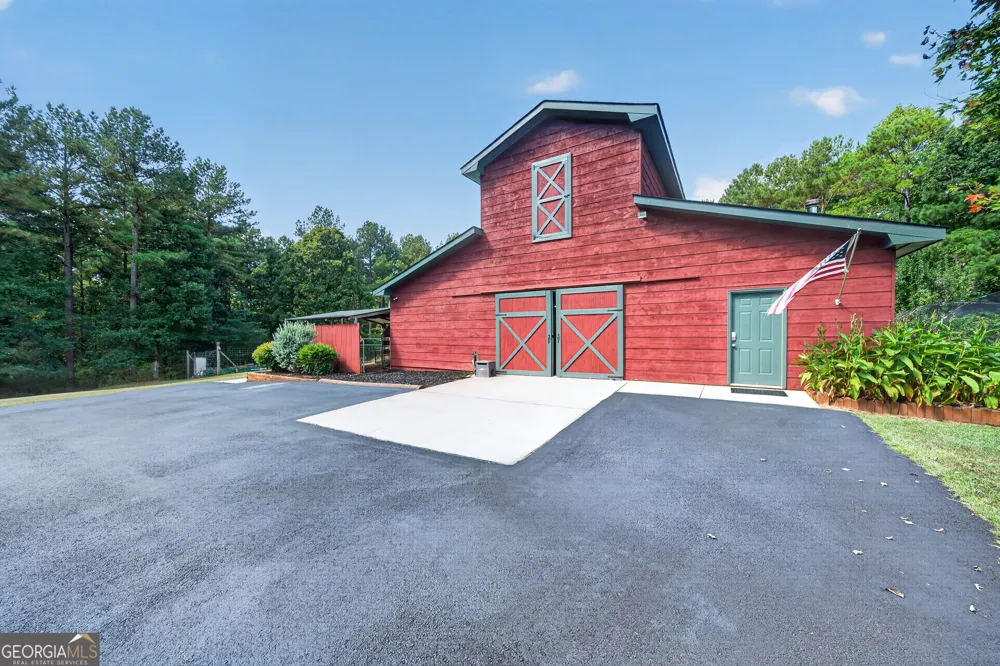 2030 Aqua RD Madison, GA 30650