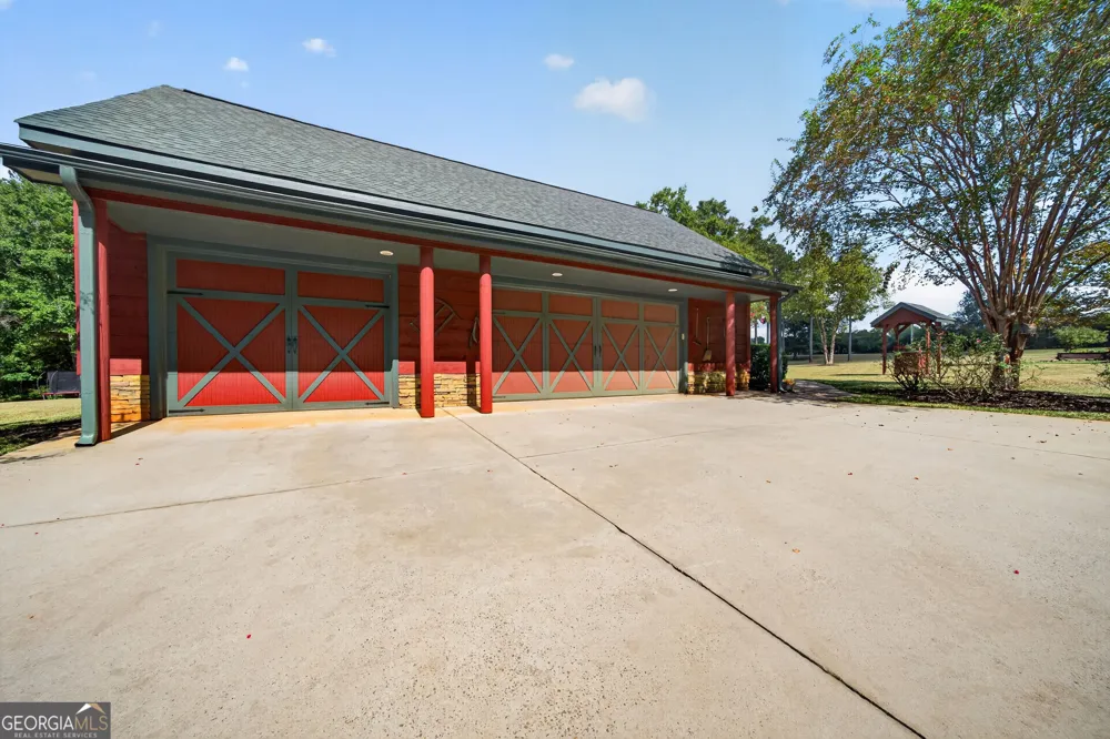 2030 Aqua RD Madison, GA 30650