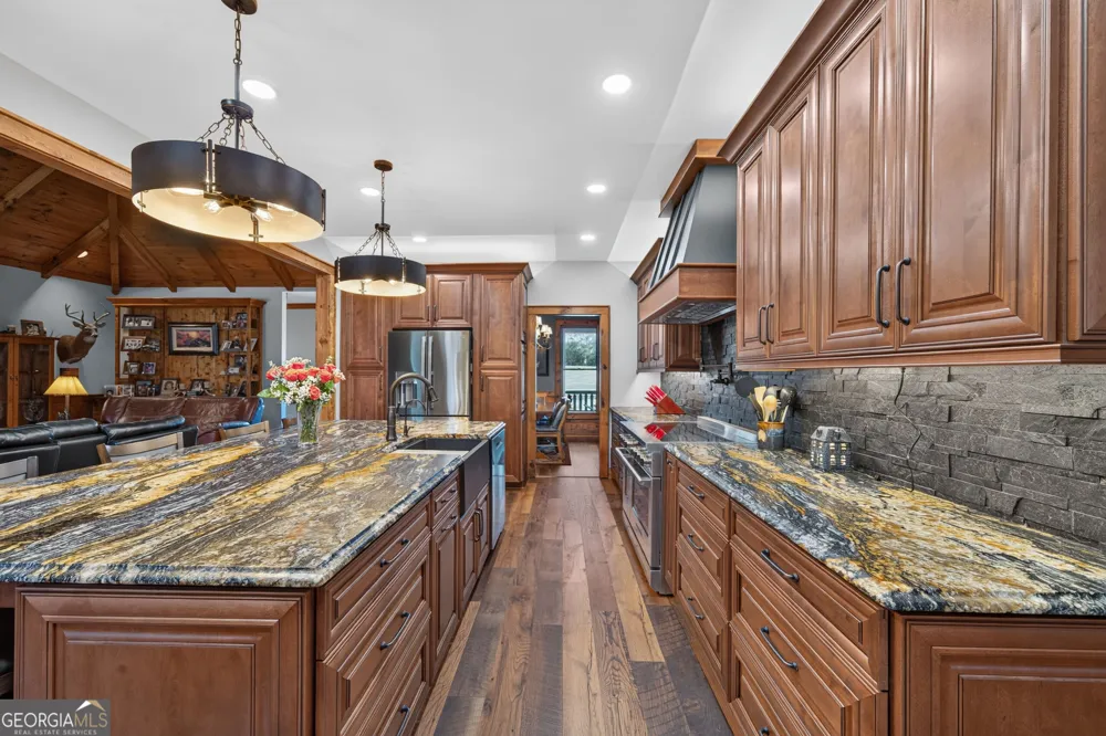 2030 Aqua RD Madison, GA 30650