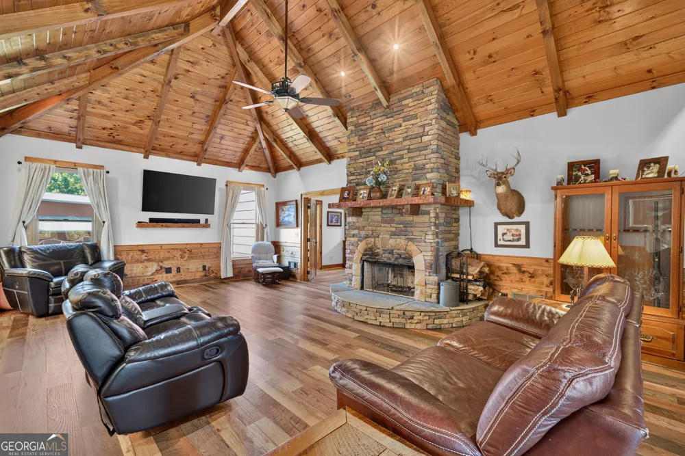 2030 Aqua RD Madison, GA 30650