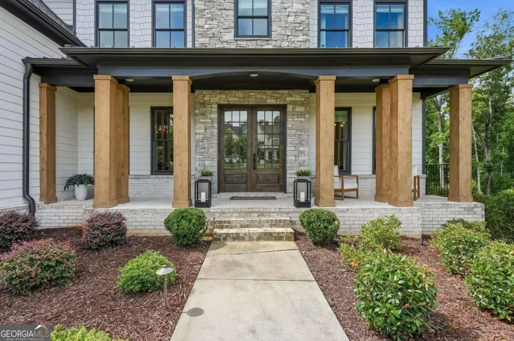 13390 Bishops CT Roswell, GA 30075