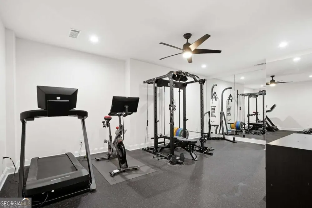 13390 Bishops CT Roswell, GA 30075