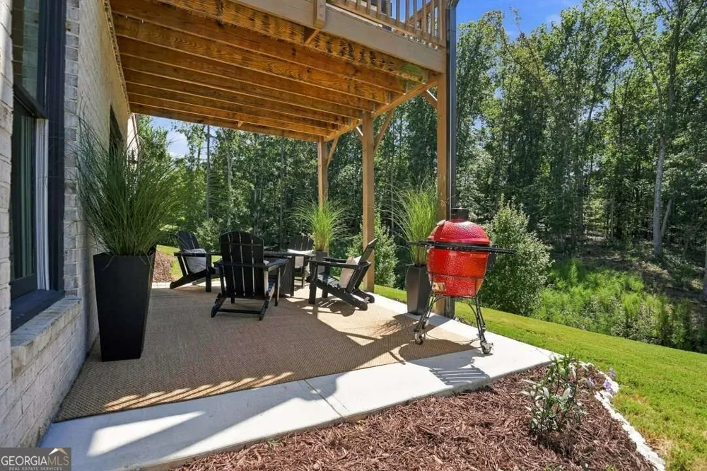 13390 Bishops CT Roswell, GA 30075