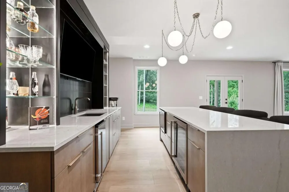 13390 Bishops CT Roswell, GA 30075
