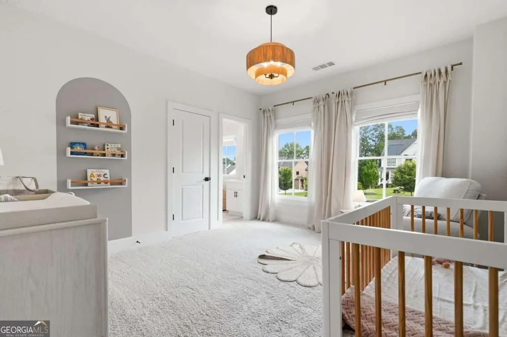 13390 Bishops CT Roswell, GA 30075