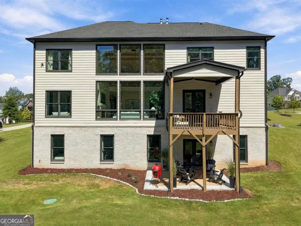 13390 Bishops CT Roswell, GA 30075