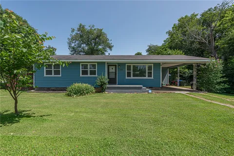 3016 W Mount Comfort Road