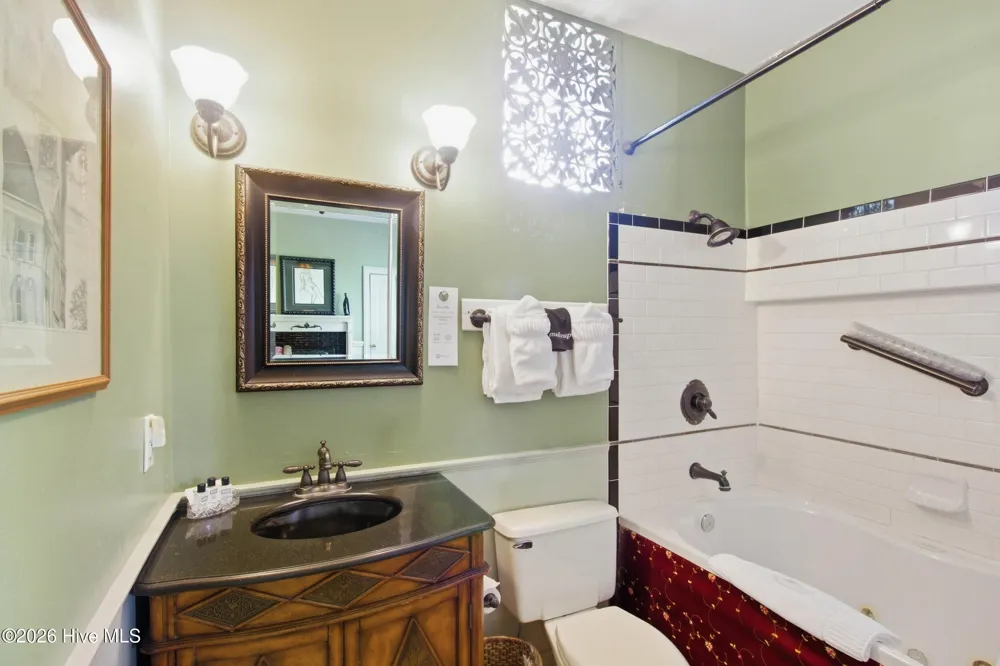 509 Pollock Street New Bern, NC 28562